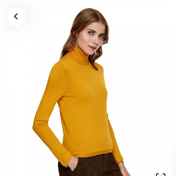 Benetton pumkin color turtleneck - Picture 2 of 9